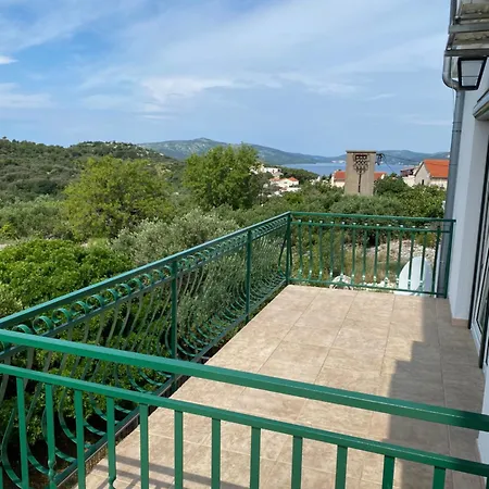 Valic - Mit Meerblick Donji Okrug (Ciovo)