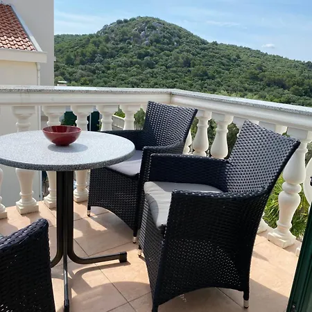 Apartman Valic - Mit Meerblick *